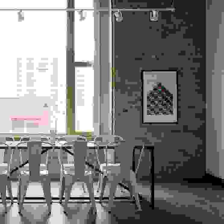 SAMPLE/_StockSnap_FY7AZE0Z59-right Our office 4